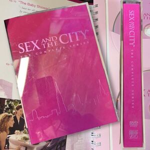 Sex and the City: The Complete Series 6 Seasons 94 Episodes 20 Discs Collectors